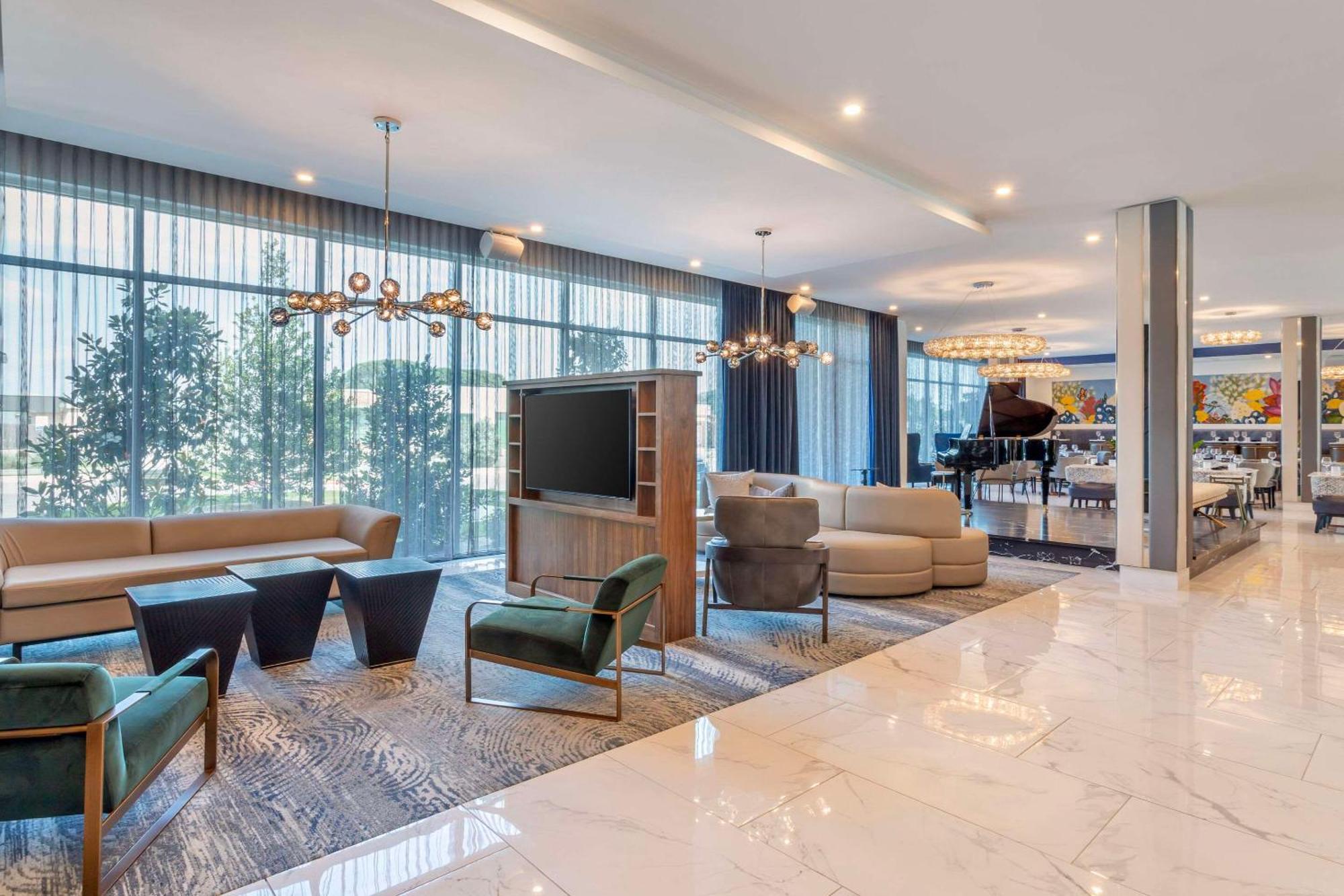 Cambria Hotel Waco University Riverfront Экстерьер фото
