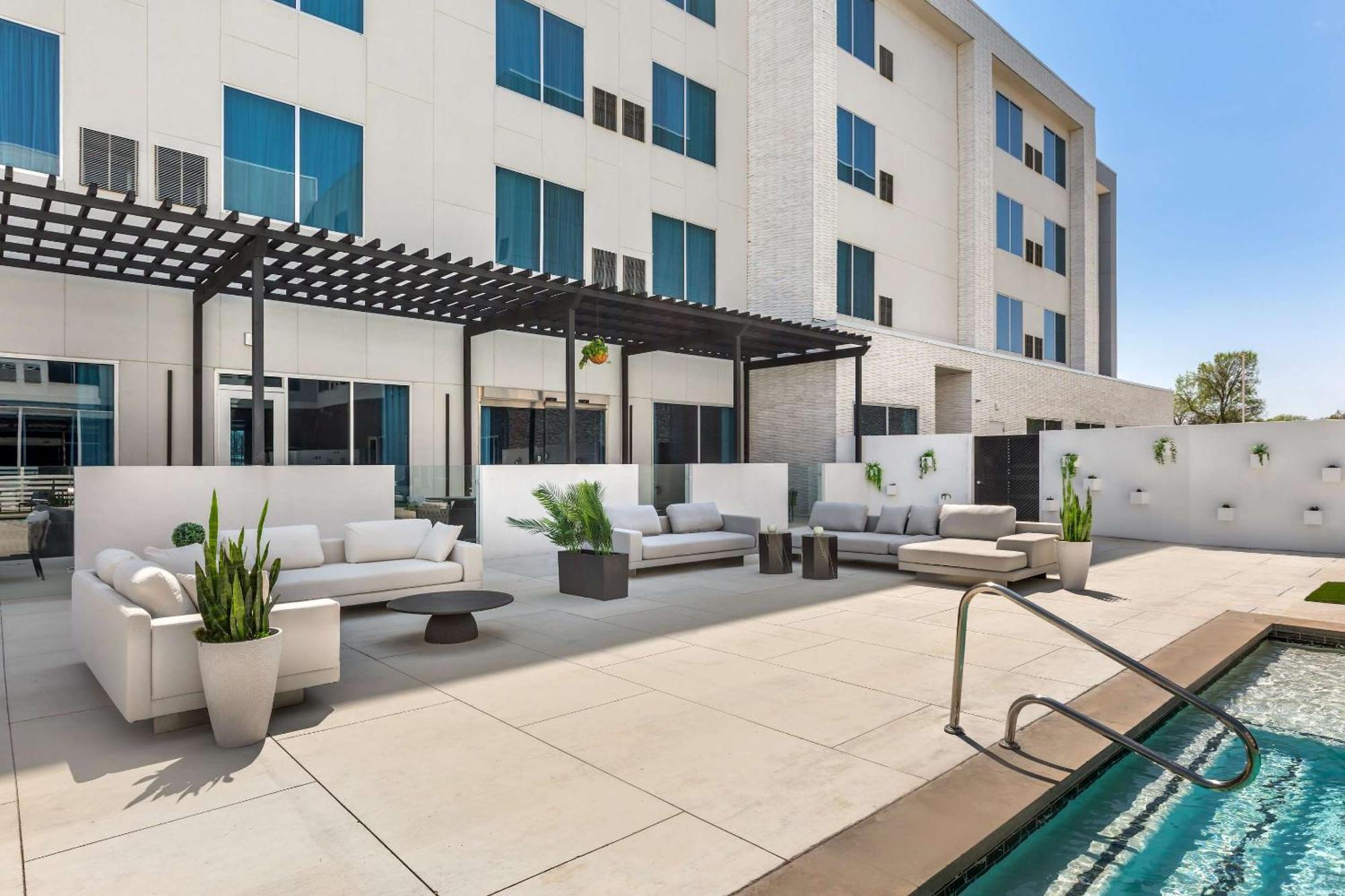 Cambria Hotel Waco University Riverfront Экстерьер фото